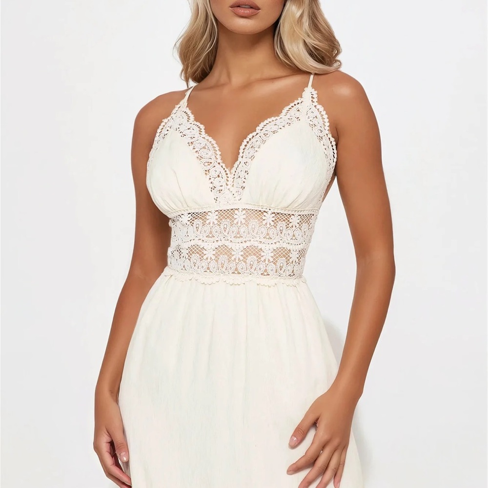 Elegant White Lace Dress